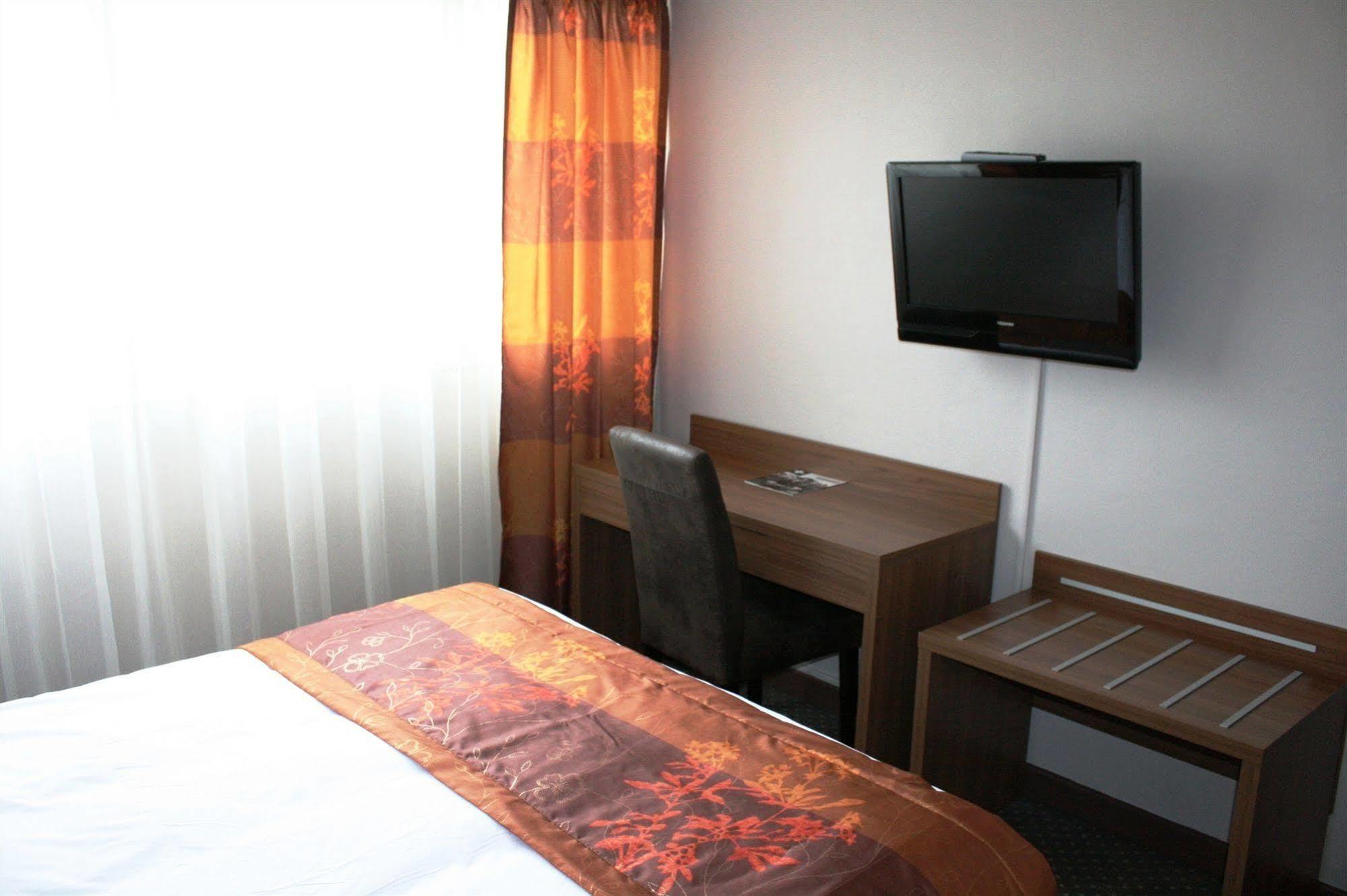 Cit'Hotel Atlantic Hotel Pau Exteriér fotografie